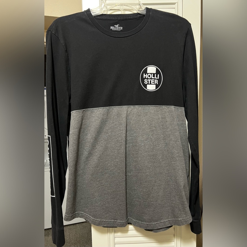 Hollister Men's Black and Gray Long Sleeve Shirt
